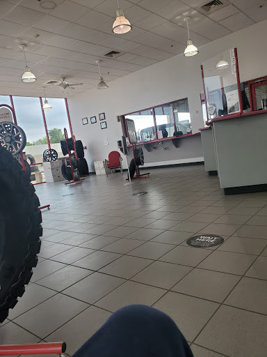 Tire Shop «Discount Tire Store», reviews and photos, 5601 Slide Rd, Lubbock, TX 79414, USA