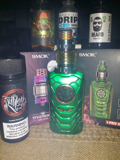 Tobacco Shop «The Hub Smoke Shop 2», reviews and photos, 4027 N Oak Trafficway, Kansas City, MO 64116, USA