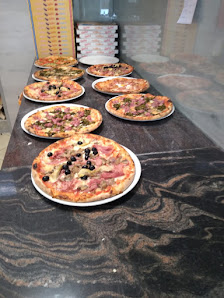 Pizzeria Da Raffaele Via Cesare Battisti, 941, 21040 Cislago VA, Italia