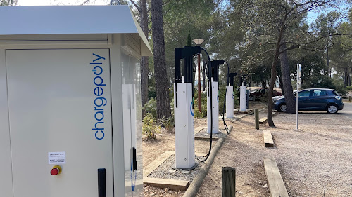 Borne de recharge de véhicules électriques Chargepoly Station de recharge Aix-en-Provence