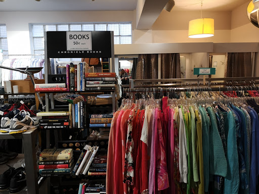 Thrift Store «Winnetka Thrift Shop», reviews and photos, 992 Green Bay Rd, Winnetka, IL 60093, USA