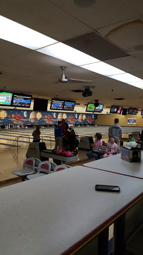 Bowling Alley «St. Charles Bowl», reviews and photos, 2520 W Main St, St Charles, IL 60175, USA