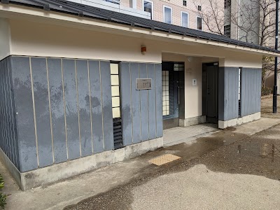 御射山公園多機能トイレ