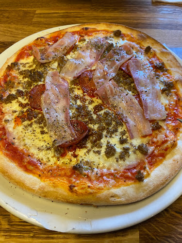 Anmeldelser af Ristorante Bellini i Ebeltoft - Pizza