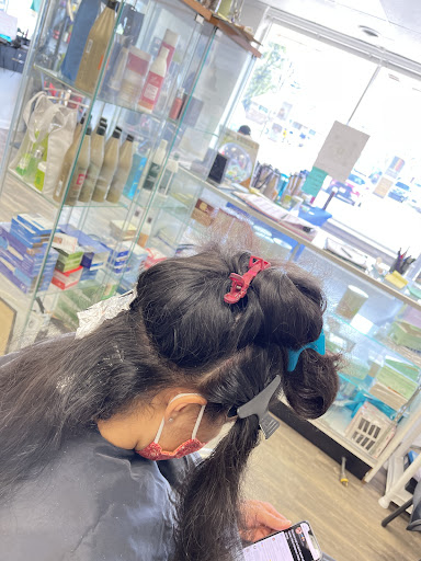 Beauty Salon «Ramona Dominican Beauty Salon», reviews and photos, 1123 Cooper St, Edgewater Park, NJ 08010, USA