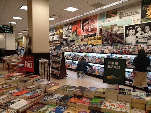 Book Store «Barnes & Noble», reviews and photos, 210 Americana Way, Glendale, CA 91210, USA