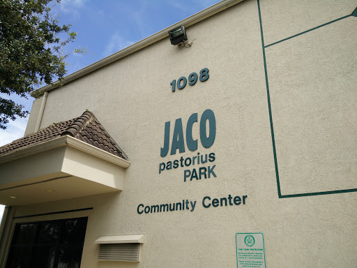 Community Center «Jaco Pastorius Park Community Center», reviews and photos, 1098 NE 40th Ct, Oakland Park, FL 33334, USA