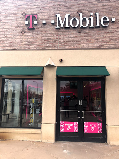Cell Phone Store «T-Mobile», reviews and photos, 14413 W Colfax Ave C, Lakewood, CO 80401, USA