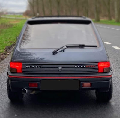 Peugeot à Poissy