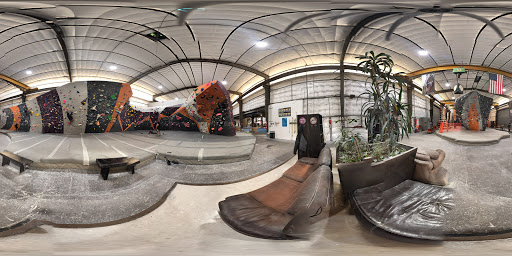 Rock Climbing Gym «Sacramento Pipeworks Climbing and Fitness», reviews and photos, 116 N 16th St, Sacramento, CA 95814, USA