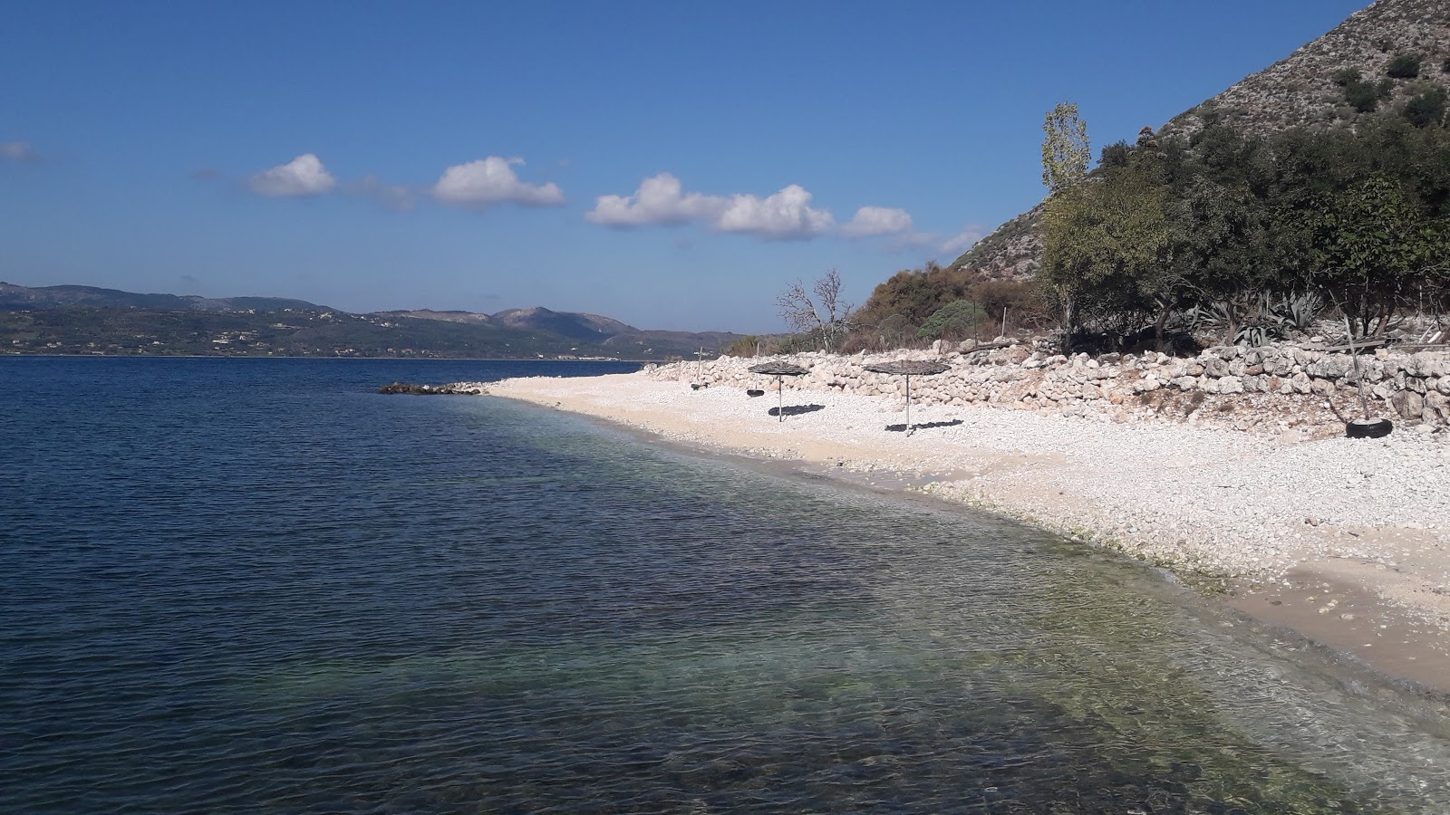 Ligia beach的照片 带有直岸