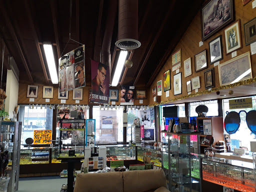 Sunglasses Store «Sixty-Minute Spectacles», reviews and photos, 10612 Los Alamitos Blvd, Los Alamitos, CA 90720, USA
