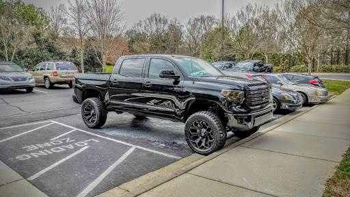 Auto Body Shop «Nalley Collision Center East», reviews and photos, 7947 Mall Pkwy, Lithonia, GA 30038, USA