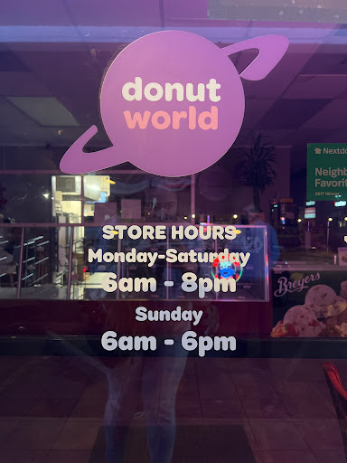 Donut Shop «Donut World», reviews and photos, 2509 Battleground Ave, Greensboro, NC 27408, USA