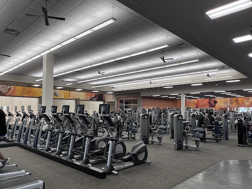 Gym «LA Fitness», reviews and photos, 3223 Fairlane Dr, Allen Park, MI 48101, USA