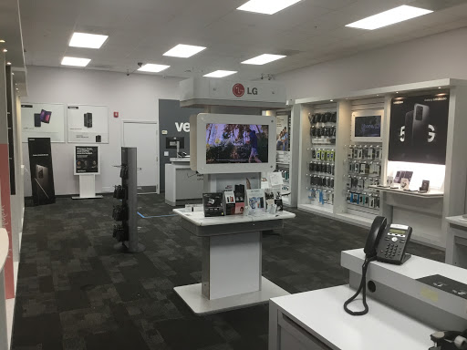 Cell Phone Store «GoWireless Verizon Authorized Retailer», reviews and photos, 13711 S Tamiami Trail #6, Fort Myers, FL 33912, USA