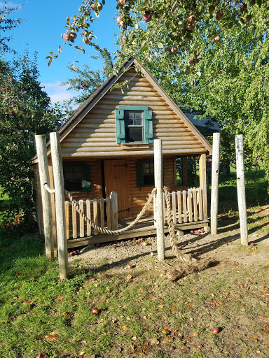 Orchard «Barton Orchards - Noxon Road Store Open Year Round - The Farm is CLOSED for the Season.», reviews and photos, 63 Apple Tree Ln, Poughquag, NY 12570, USA