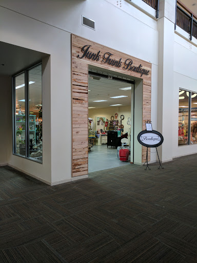 Junk Trunk Boutique, 401 Center St NE #190, Salem, OR 97301, USA, 