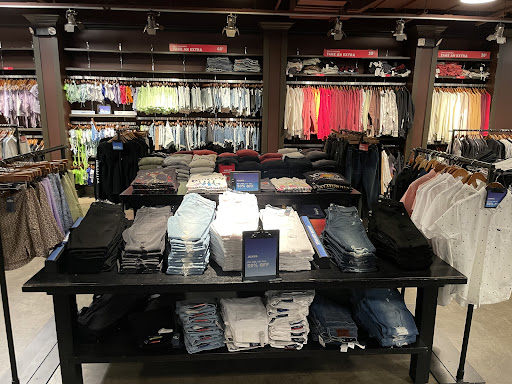 Clothing Store «Hollister Co. Outlet», reviews and photos, 36508 Seaside Outlet Dr, Rehoboth Beach, DE 19971, USA