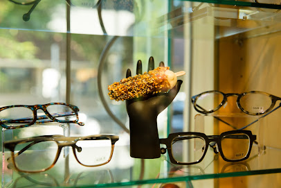 Della Optique Optometry & Eyewear