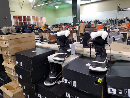 Shoe Store «DSW Designer Shoe Warehouse», reviews and photos, 139 Flatbush Ave, Brooklyn, NY 11217, USA