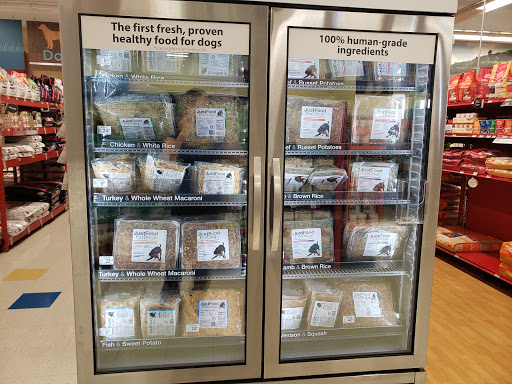 Pet Supply Store «Petco Animal Supplies», reviews and photos, 8775 SW Tualatin-Sherwood Rd, Tualatin, OR 97062, USA