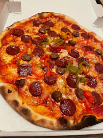 Plats et boissons du Pizzas à emporter Mad Eo Pizz à Guilvinec - n°1