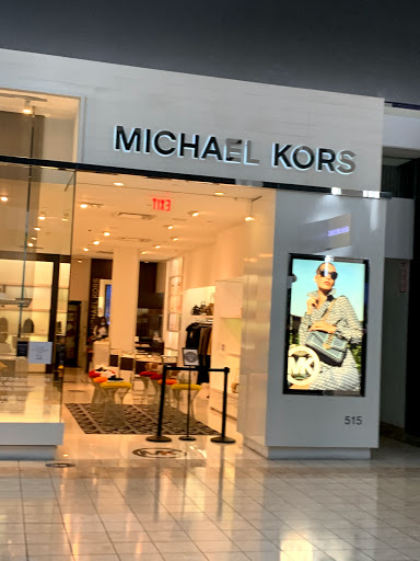 Fashion Accessories Store «Michael Kors», reviews and photos, 515 Southcenter Mall, Tukwila, WA 98188, USA