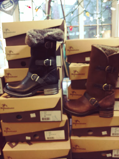 Leather Goods Store «Bearskin Neck Leather Merchant», reviews and photos, 7 Old Harbor Rd, Rockport, MA 01966, USA