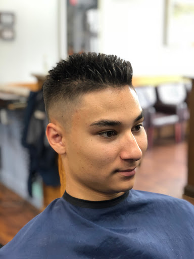 Barber Shop «Alpharetta Barber Shop», reviews and photos, 5530 Windward Pkwy #220, Alpharetta, GA 30004, USA