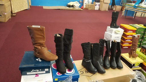 Shopping Mall «Bazaar El Royal Shopping Mall», reviews and photos, 2534 Royal Ln, Dallas, TX 75229, USA