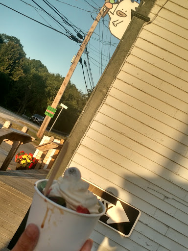 Ice Cream Shop «Pugnuts Ice Cream Shop», reviews and photos, 1276 ME-172, Surry, ME 04684, USA