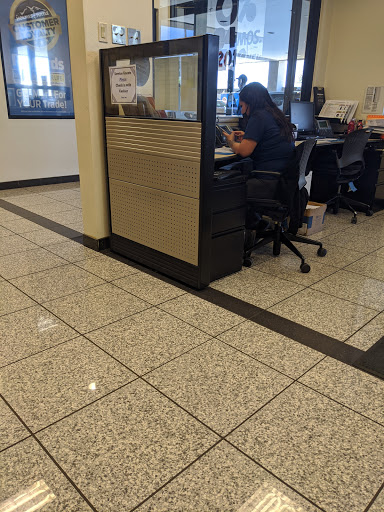 Ford Dealer «Holmes Tuttle Ford Auto Mall Tucson», reviews and photos, 660 W Auto Mall Dr, Tucson, AZ 85705, USA