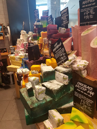 Cosmetics Store «Lush Cosmetics», reviews and photos, 303 Memorial City Way, Houston, TX 77024, USA