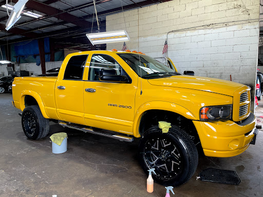 Used Car Dealer «Lone Star Car & Truck», reviews and photos, 1912 Old Denton Rd, Carrollton, TX 75006, USA