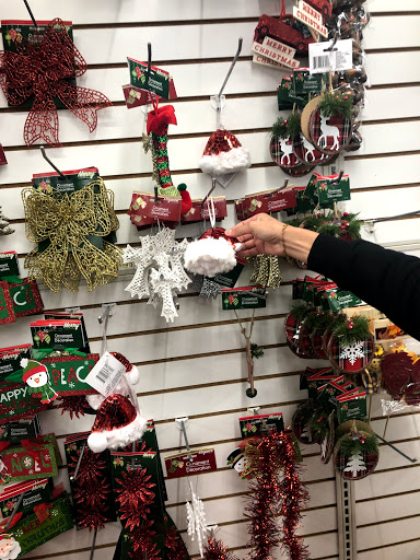 Dollar Store «Dollar Tree», reviews and photos, 148 Smith St, Perth Amboy, NJ 08861, USA