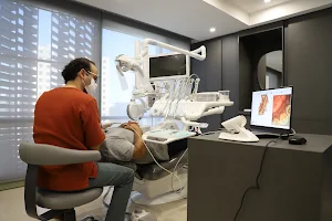 مطب دندانپزشکی دکتر علیرضا گودرزی image