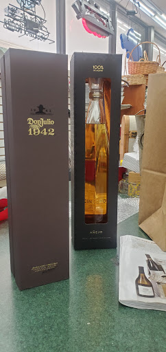 Liquor Store «Crown Wine & Spirits», reviews and photos, 1030 NE 15th Ave, Fort Lauderdale, FL 33304, USA