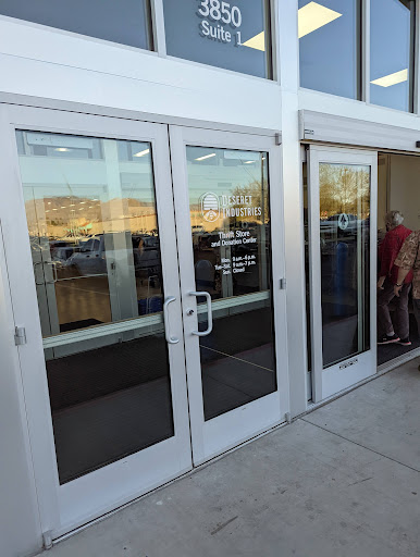 Thrift Store «Deseret Industries Thrift Store», reviews and photos, 605 E Grant Rd, Tucson, AZ 85705, USA