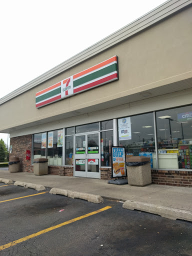7-Eleven, 1905 W Golf Rd, Schaumburg, IL 60194, USA, 