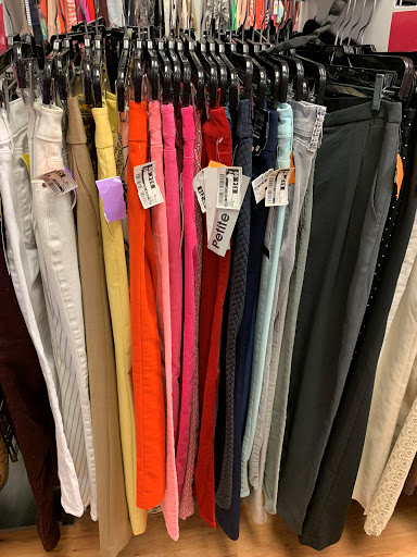 Used Clothing Store «Clothes Mentor», reviews and photos, 2701 N Mall Dr, Virginia Beach, VA 23452, USA
