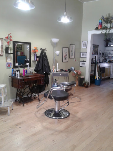 Hair Salon «Metamorphous Hair Salon», reviews and photos, 1402 Emerald Lakes St, Clermont, FL 34711, USA