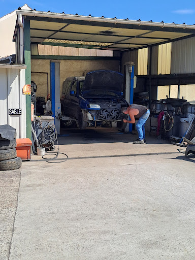 Photo 1 - Zonard Daniel