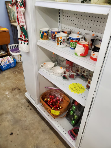 Shopping Mall «South Hills Shopping Center», reviews and photos, 1201 Buck Jones Rd, Raleigh, NC 27606, USA