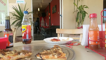Viterbos Pizza - Simon Bolívar 310, Del Maestro, 67500 Montemorelos, N.L., Mexico