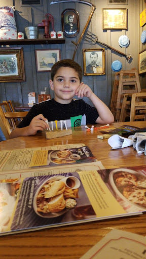 American Restaurant «Cracker Barrel Old Country Store», reviews and photos, 6941 Charlotte Pike, Nashville, TN 37209, USA