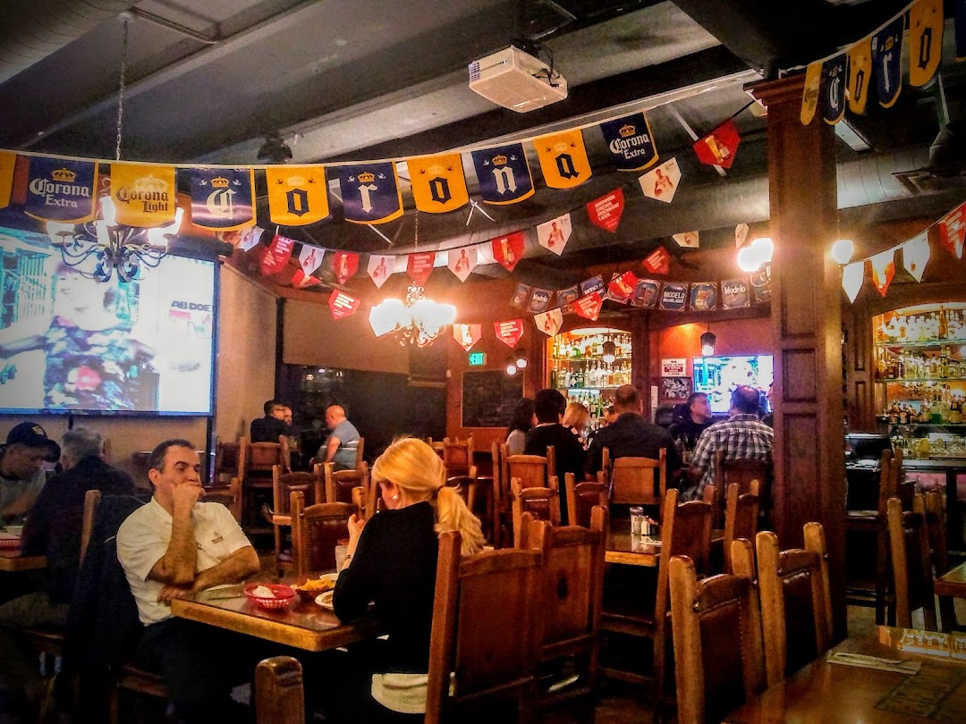 La Fuente Restaurante Bar & Grill