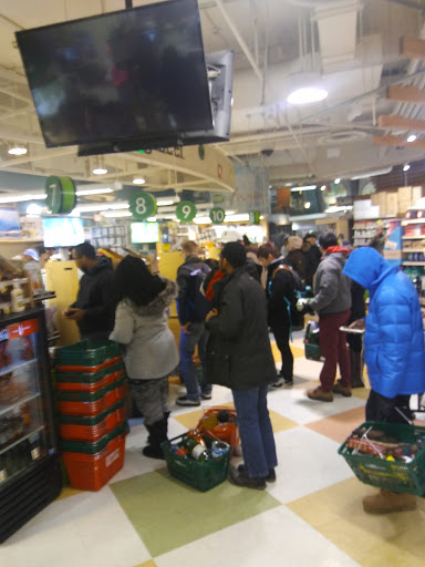 Grocery Store «The Fresh Grocer of Walnut», reviews and photos, 4001 Walnut St, Philadelphia, PA 19104, USA