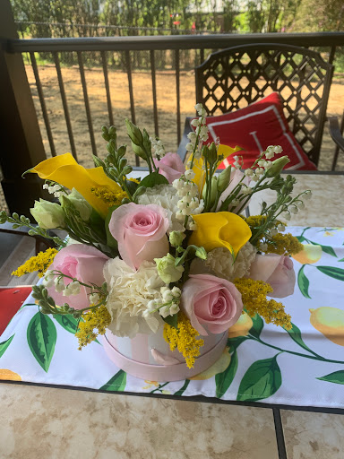 Florist «Z Florist», reviews and photos, 804 Mt Royal Blvd, Pittsburgh, PA 15223, USA