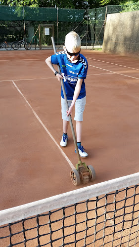 Anmeldelser af Odder Tennisklub udgået profil i Odder - Skole